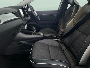 Used Renault Captur 2023 for sale - 78233699: Photo