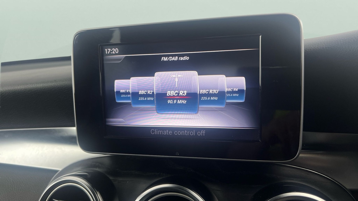 Used Mercedes-Benz GLC 2018 for sale - 77350805: Photo 21