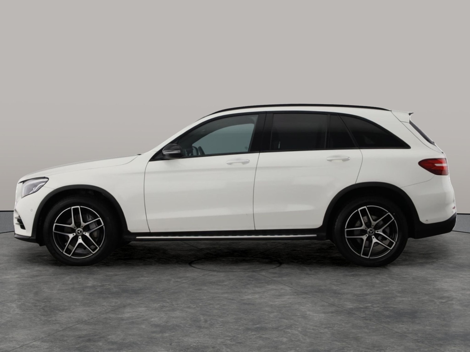 Used Mercedes-Benz GLC 2018 for sale - 77350805: Photo 9