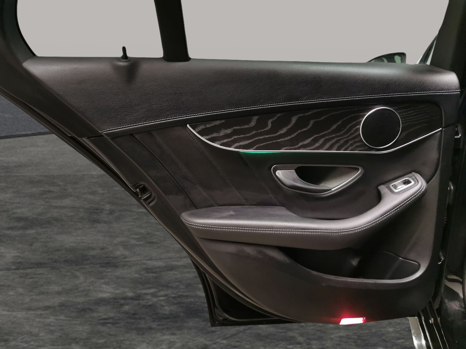 Used Mercedes-Benz C Class 2019 for sale - 76669334: Photo 30