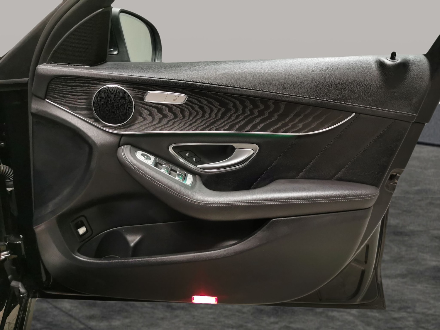 Used Mercedes-Benz C Class 2019 for sale - 76669334: Photo 32