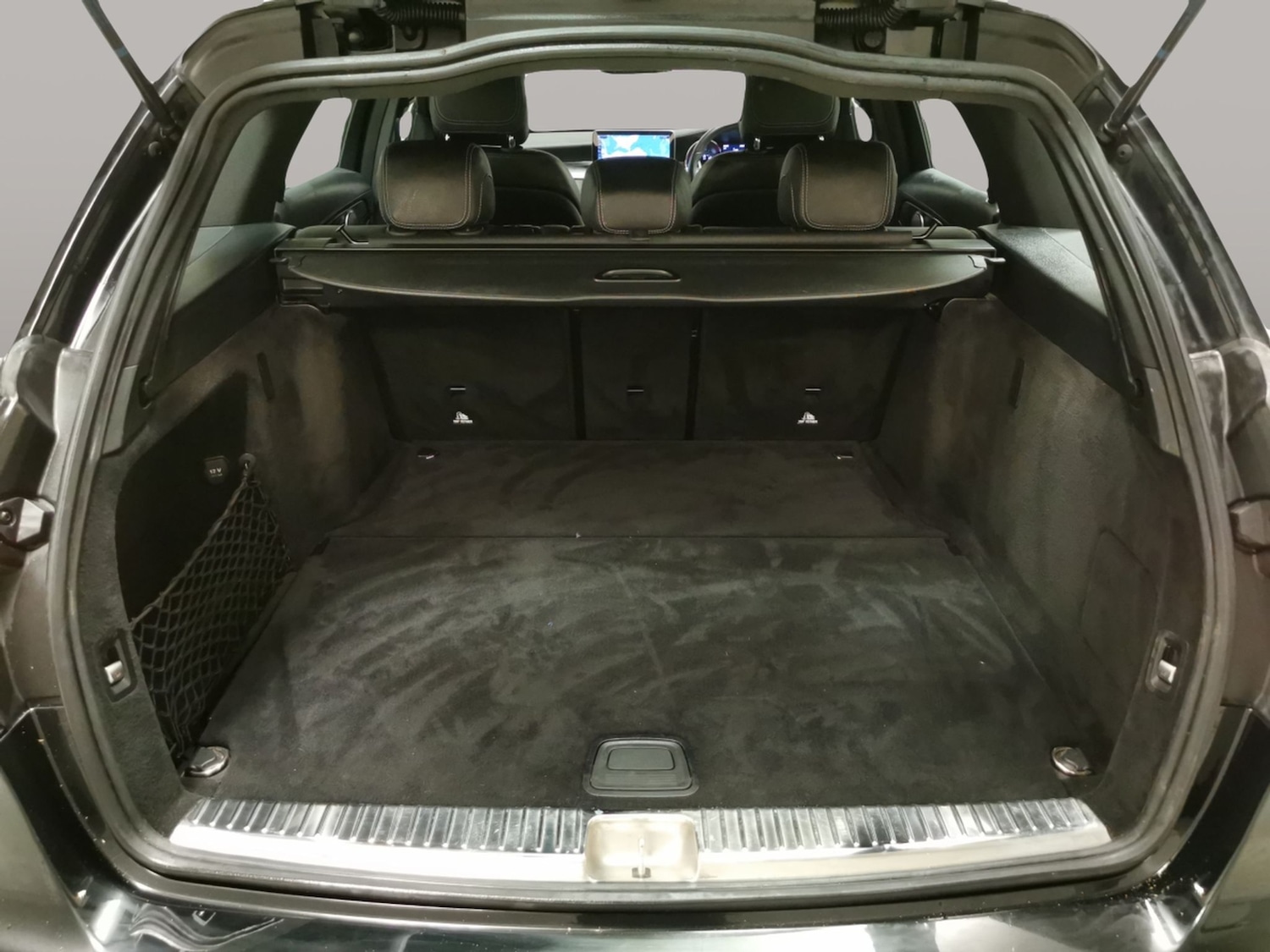 Used Mercedes-Benz C Class 2019 for sale - 76669334: Photo 35