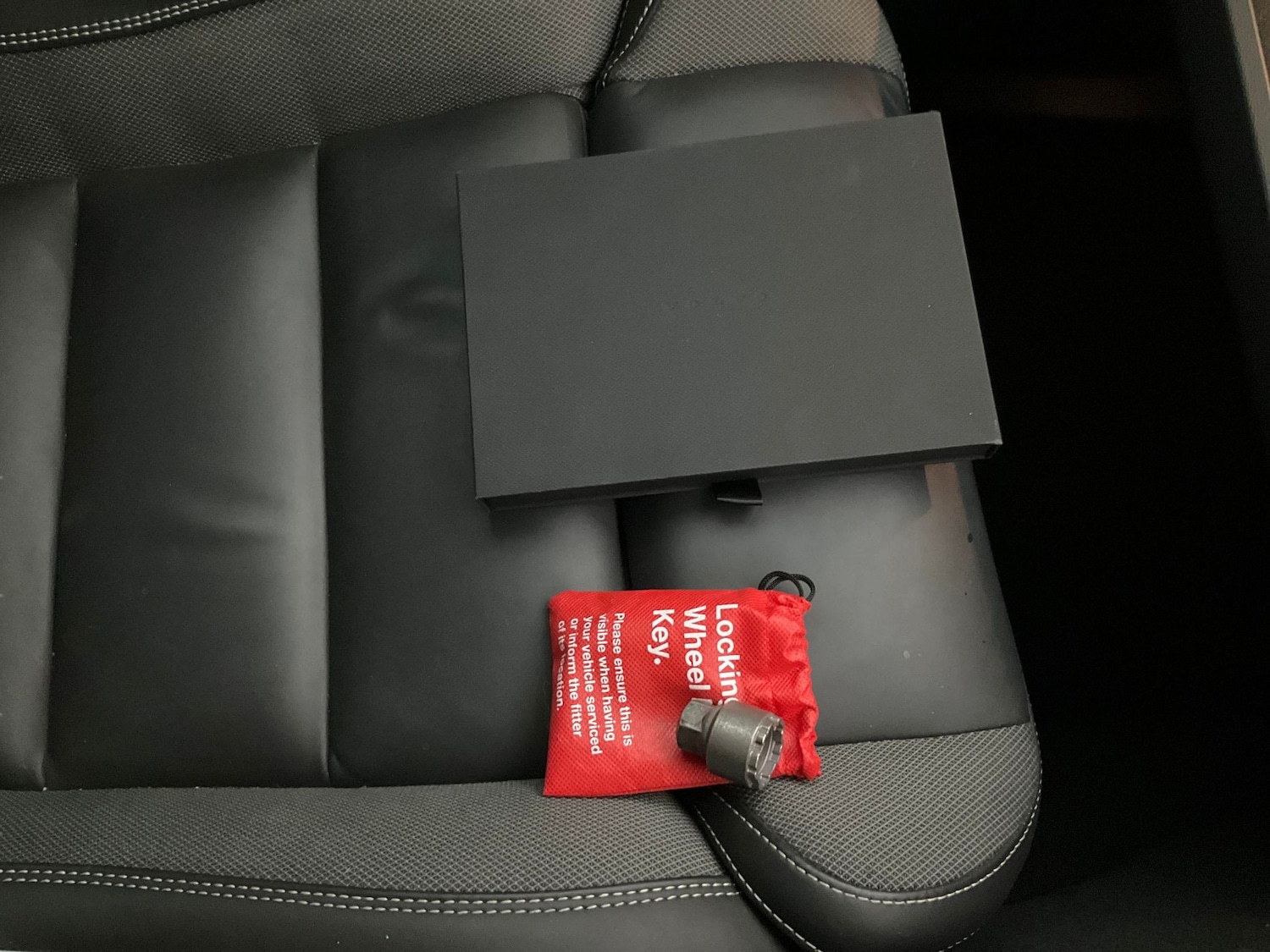 Used Volvo XC60 2022 for sale - 76374892: Photo 41