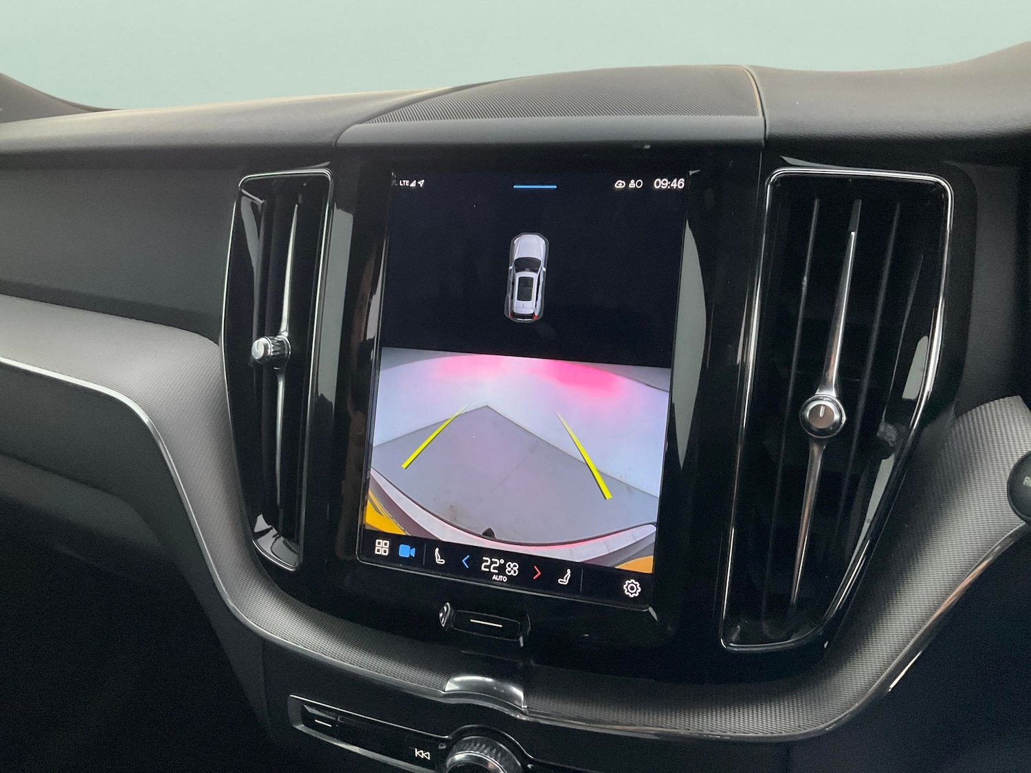 Used Volvo XC60 2022 for sale - 76374892: Photo 7