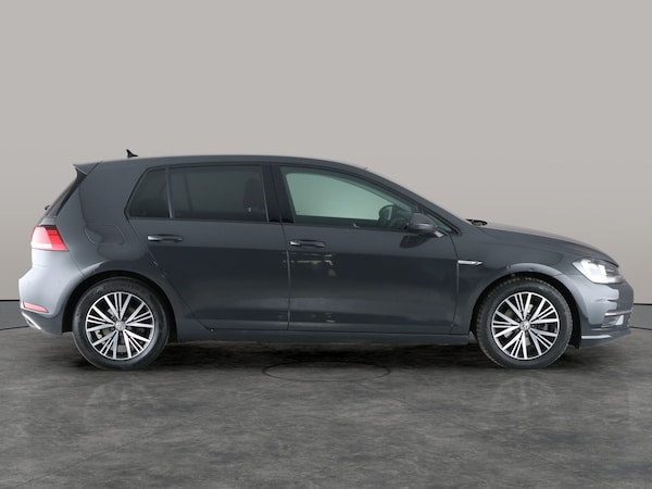Used Volkswagen Golf 2018 for sale - 76248931: Photo 10