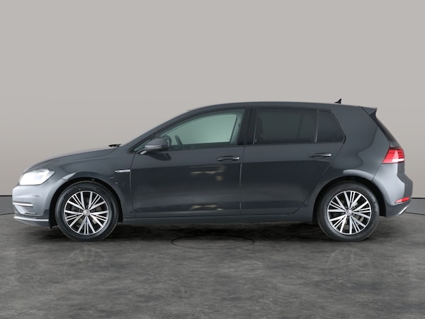 Used Volkswagen Golf 2018 for sale - 76248931: Photo 15