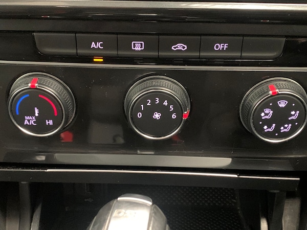 Used Volkswagen Golf 2018 for sale - 76248931: Photo 22