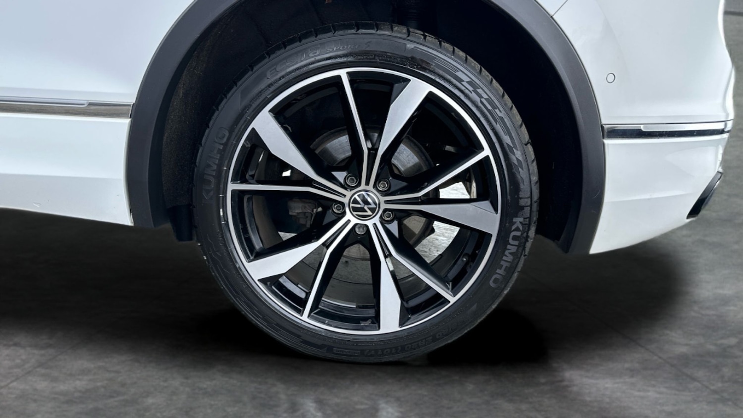 Used Volkswagen Tiguan 2021 for sale - 77235818: Photo 10