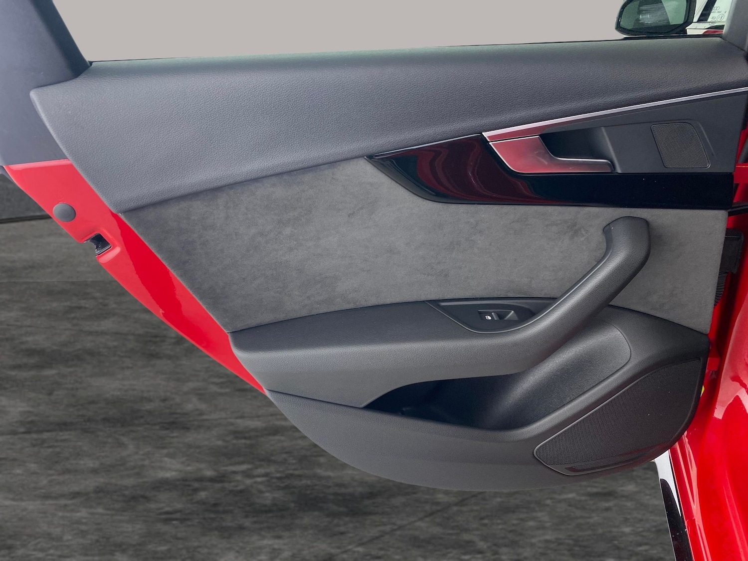 Used Audi A4 2018 for sale - 76892770: Photo 25