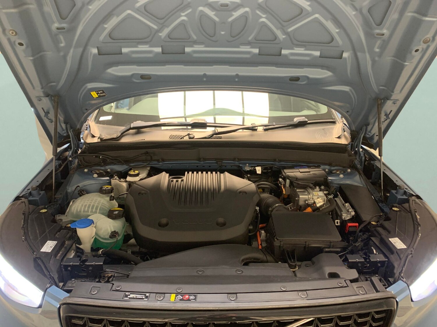 Used Volvo XC40 2023 for sale - 77842047: Photo 31