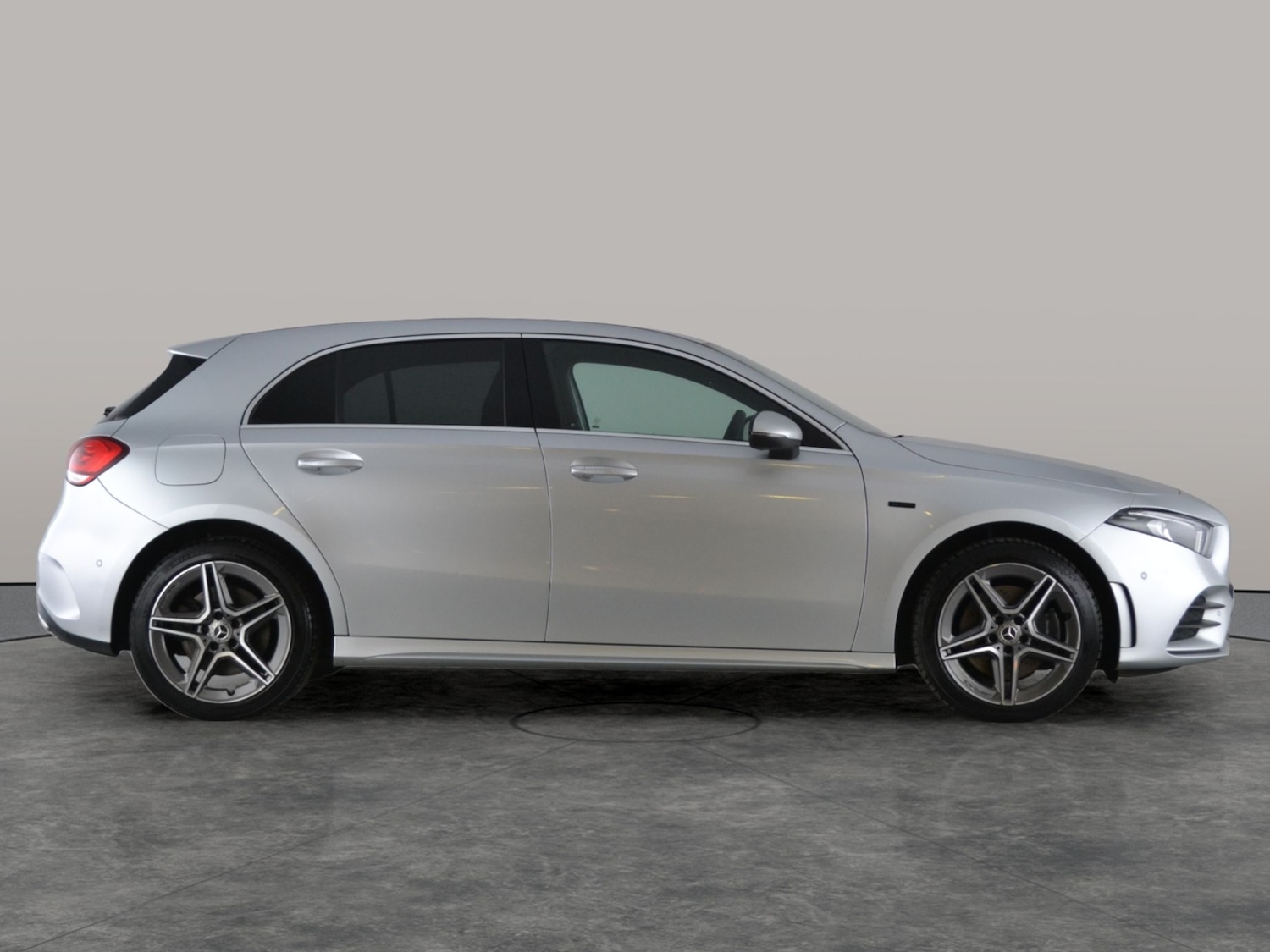 Used Mercedes-Benz A-Class 2020 for sale - 76915369: Photo 11