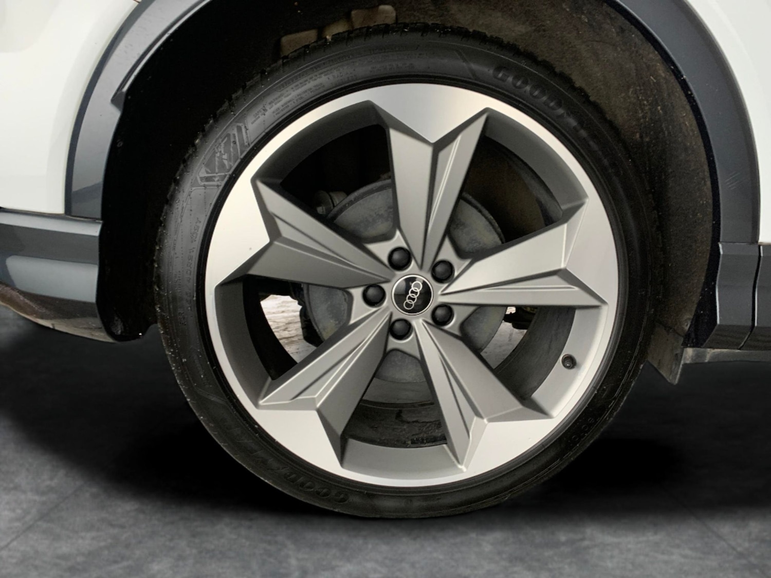 Used Audi Q4 e-tron 2023 for sale - 76141148: Photo 37