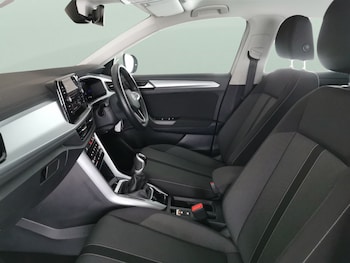 Used Volkswagen T-Roc 2023 for sale - 79466673: Photo