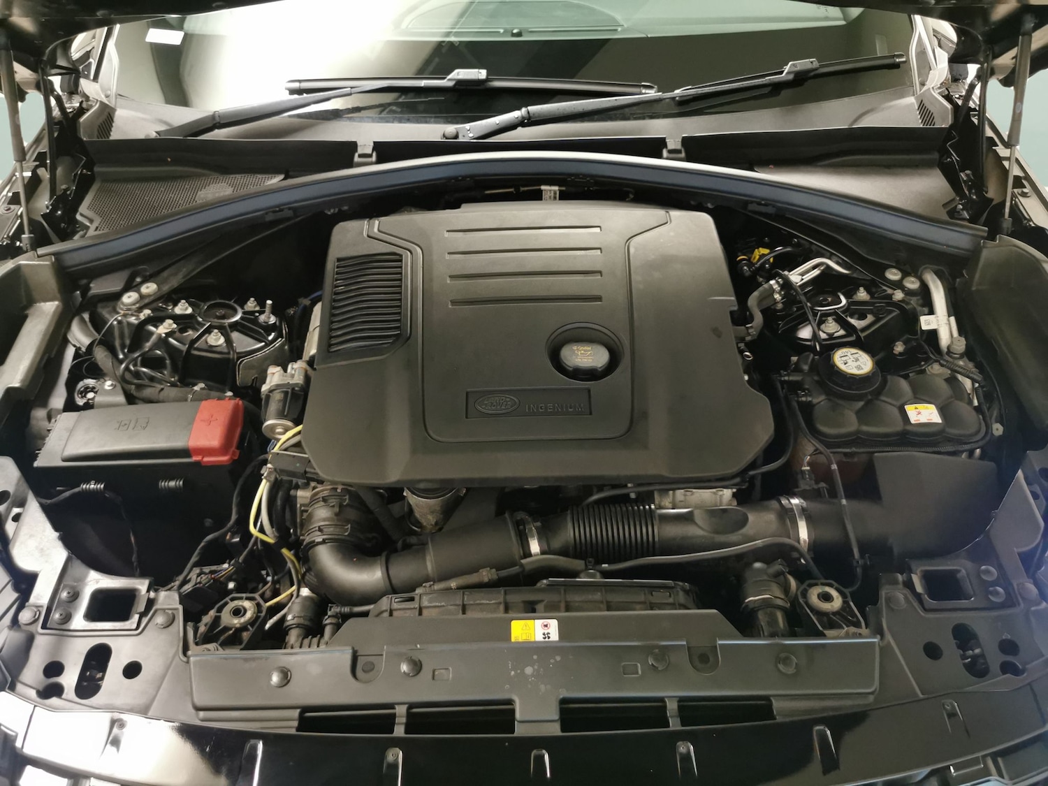 Used Land Rover Range Rover Velar 2021 for sale - 76940339: Photo 32