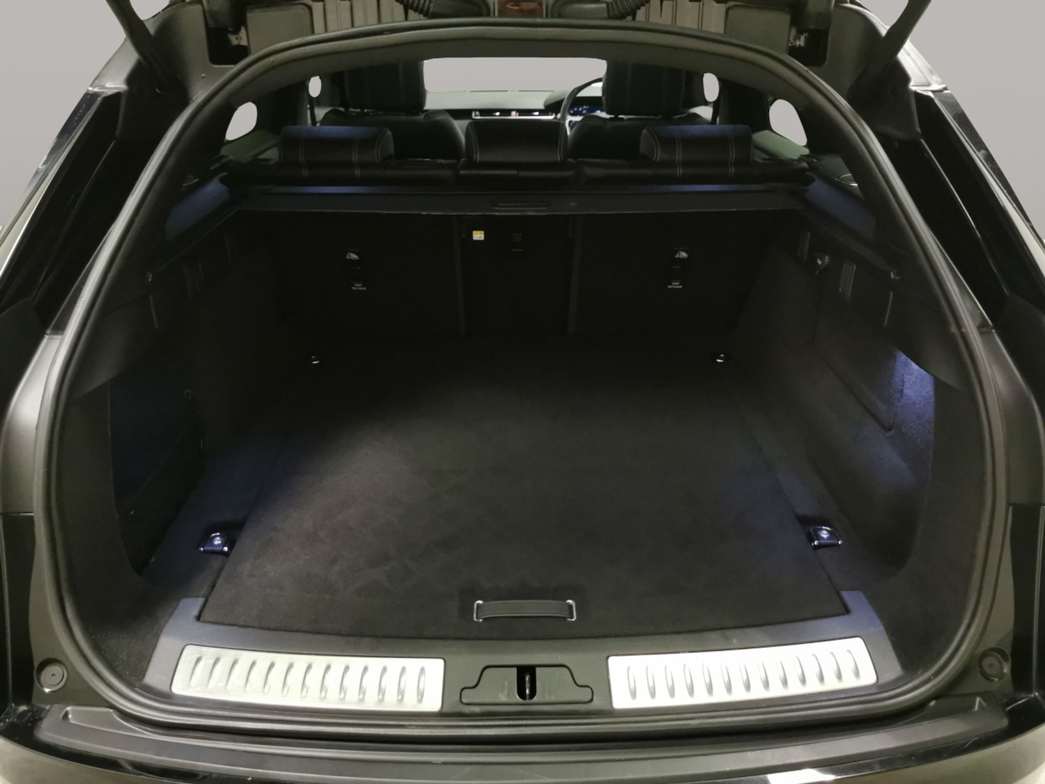 Used Land Rover Range Rover Velar 2021 for sale - 76940339: Photo 33