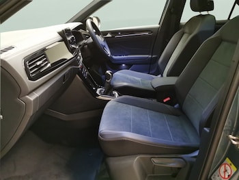 Used Volkswagen T-Roc 2025 for sale - 79392856: Photo