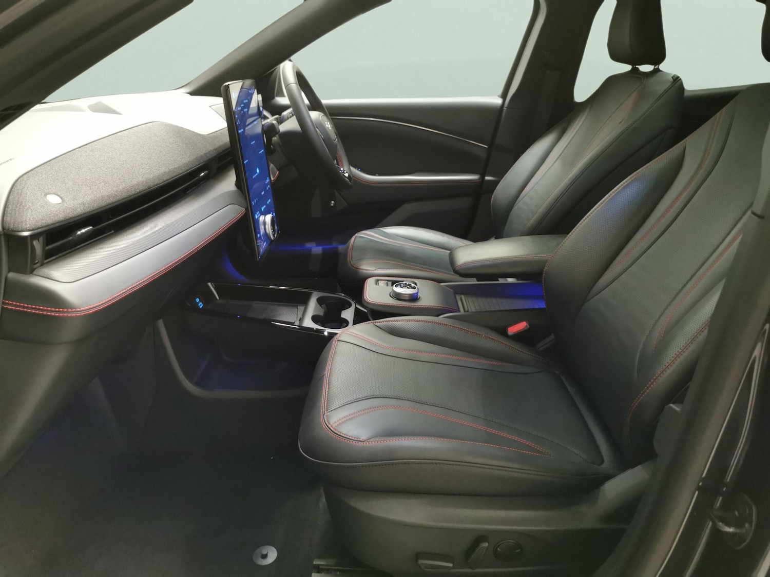 Used Ford Mustang Mach-E 2024 for sale - 76529067: Photo 4