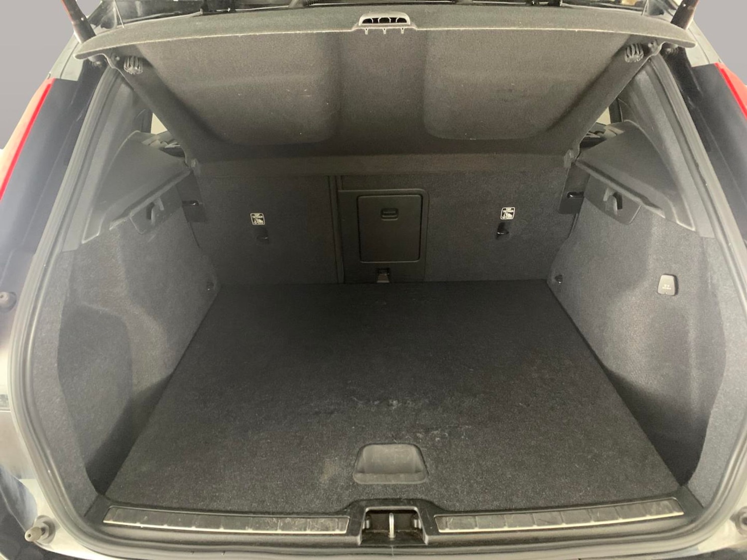 Used Volvo XC40 2021 for sale - 76668779: Photo 33