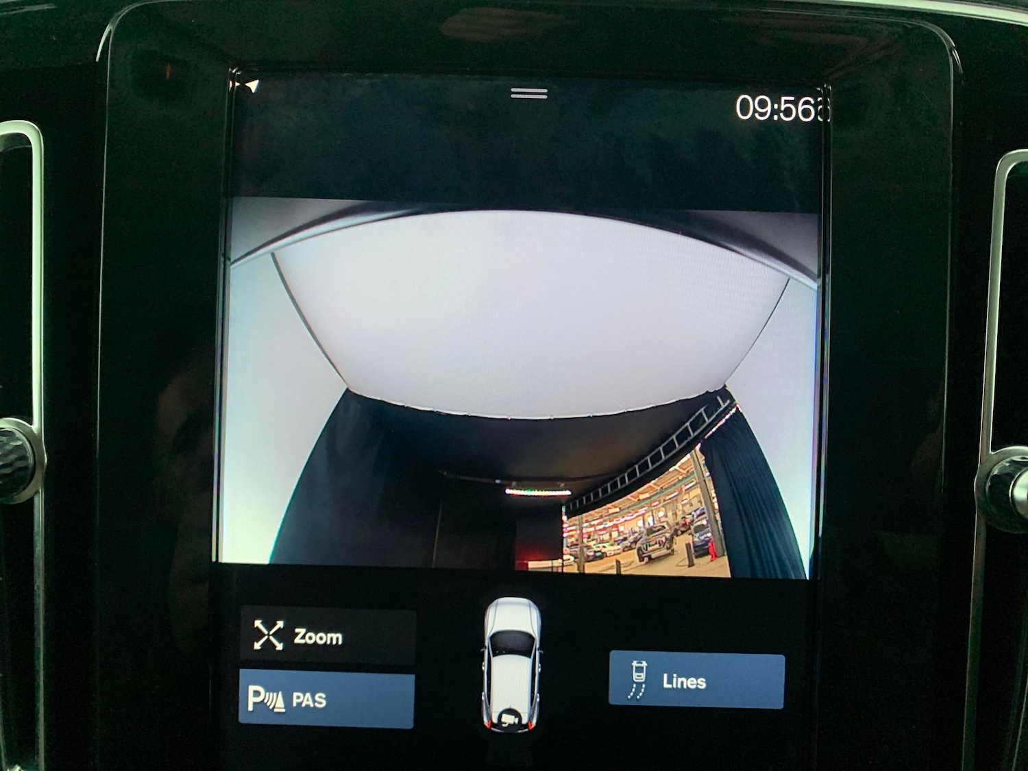 Used Volvo XC40 2021 for sale - 76668779: Photo 4