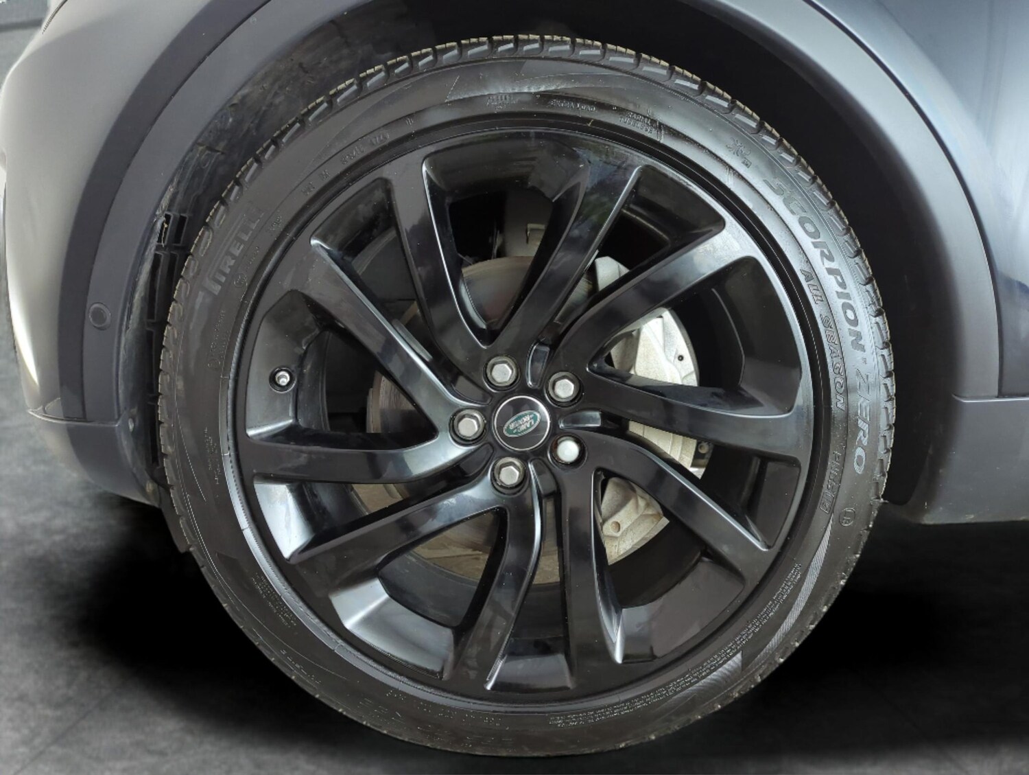 Used Land Rover Discovery 2019 for sale - 77877795: Photo 32