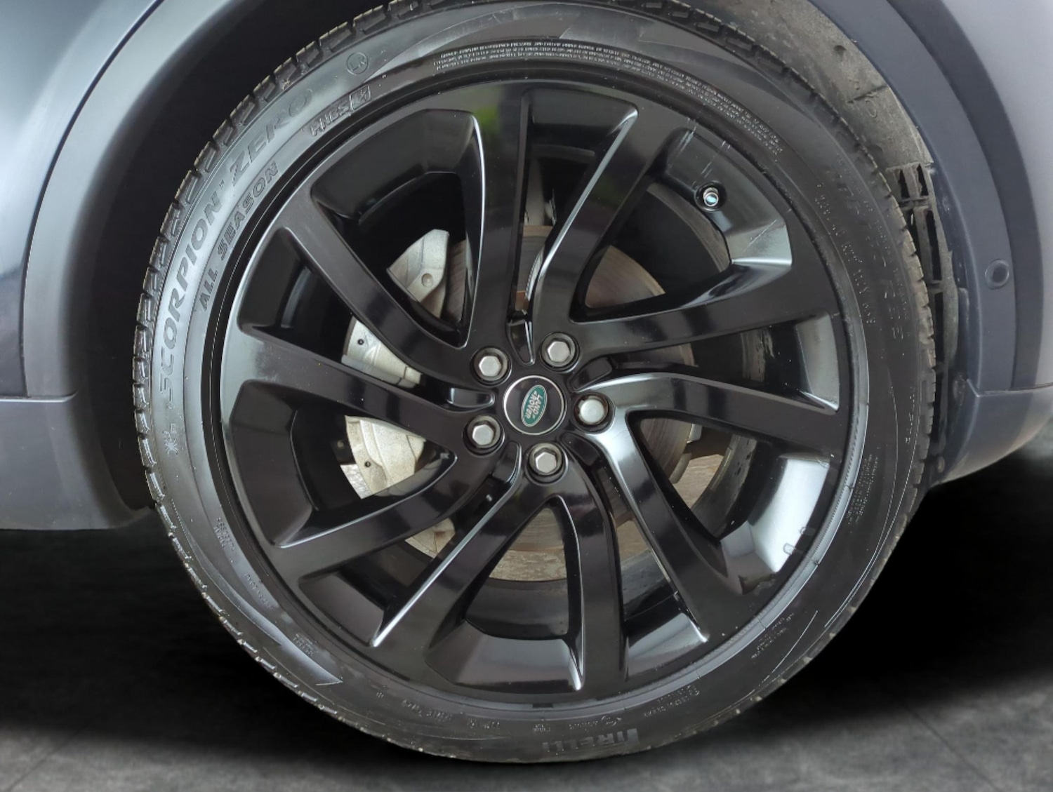 Used Land Rover Discovery 2019 for sale - 77877795: Photo 33