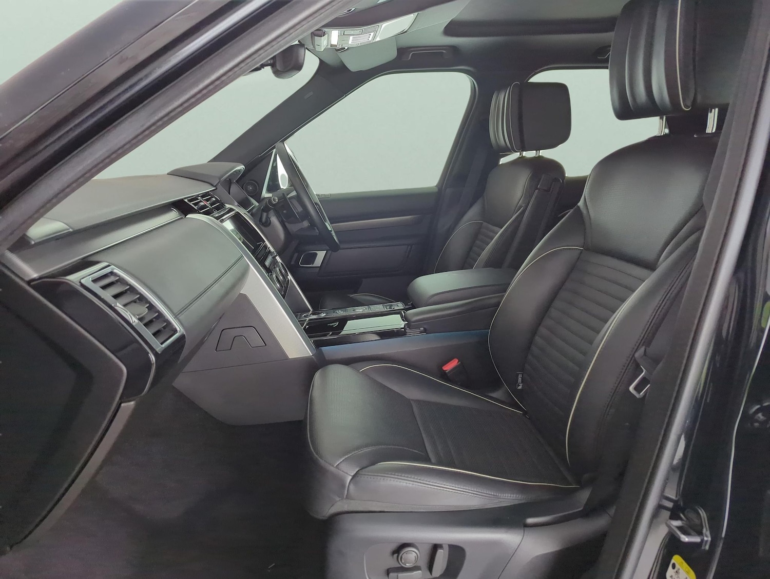 Used Land Rover Discovery 2019 for sale - 77877795: Photo 4