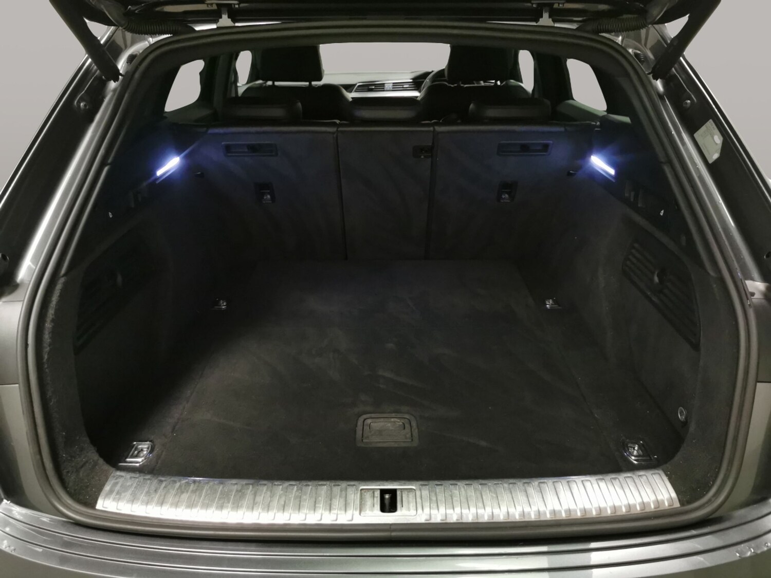 Used Audi e-tron 2021 for sale - 77829677: Photo 40