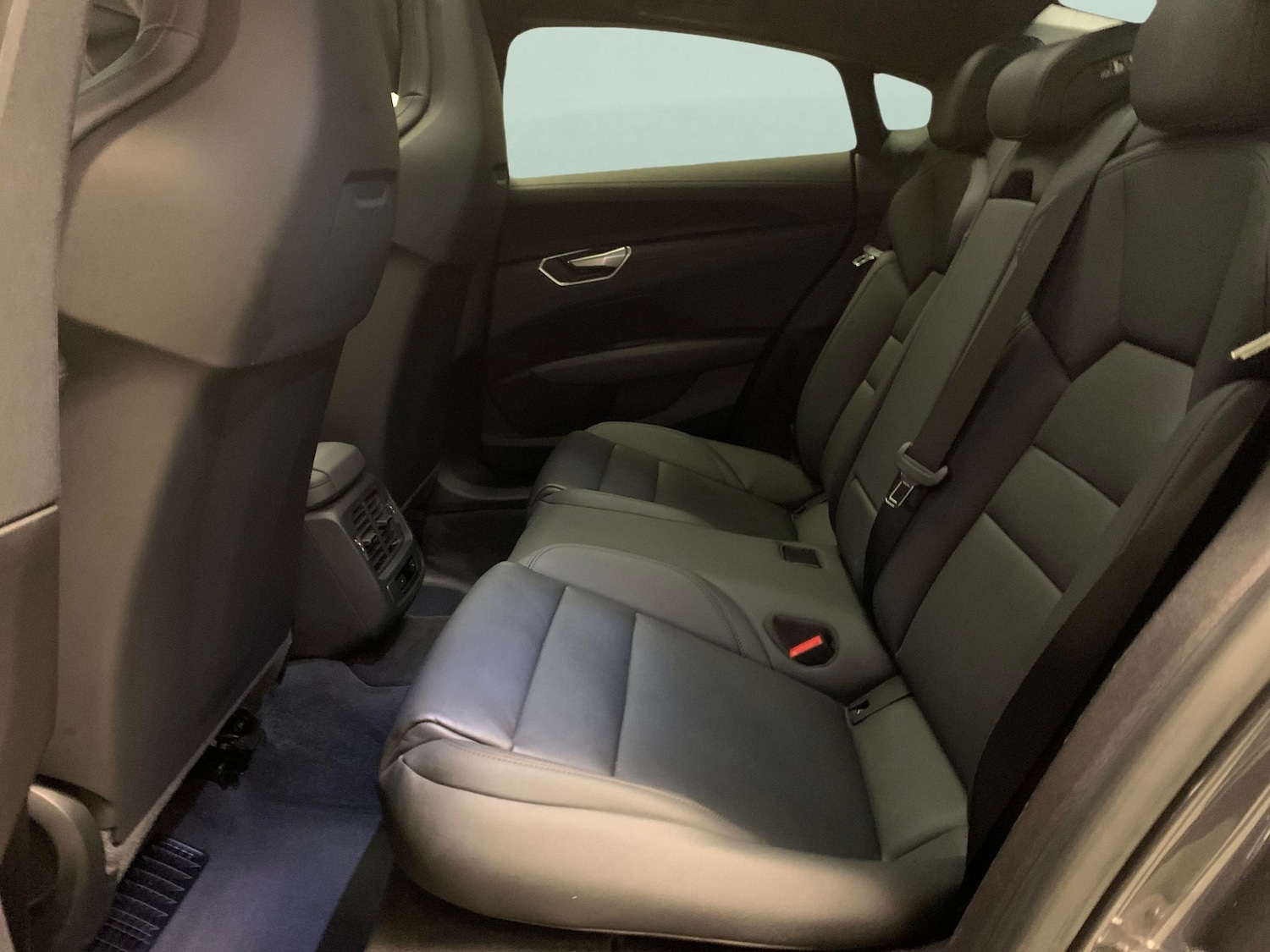 Used Audi e-tron GT 2022 for sale - 76171446: Photo 33
