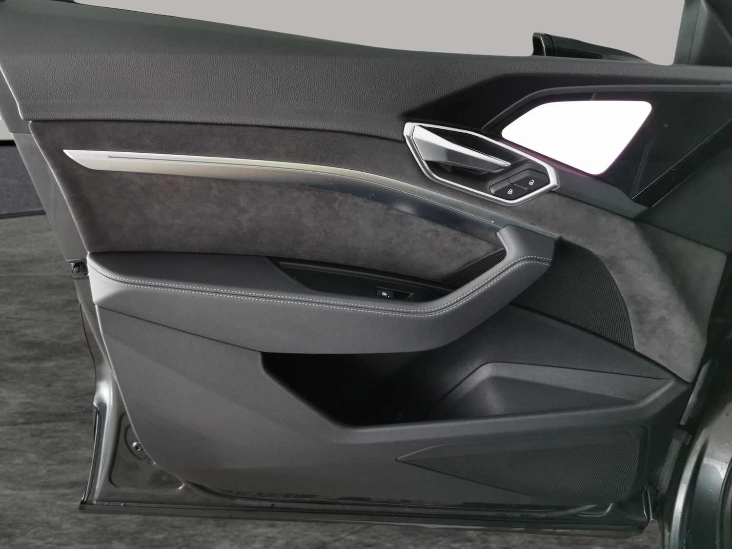 Used Audi e-tron 2020 for sale - 78079203: Photo 34