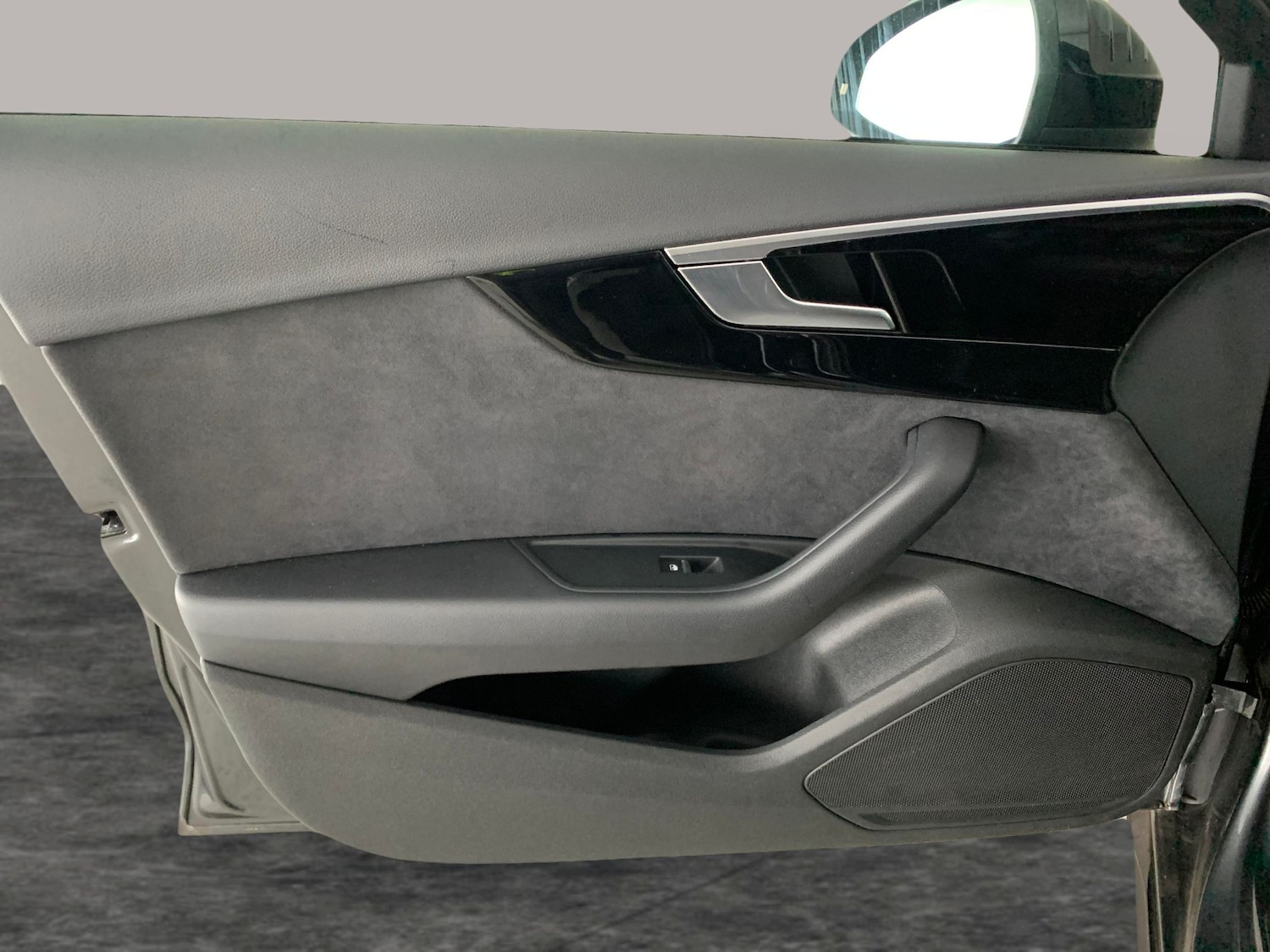 Used Audi A4 2023 for sale - 77170956: Photo 31