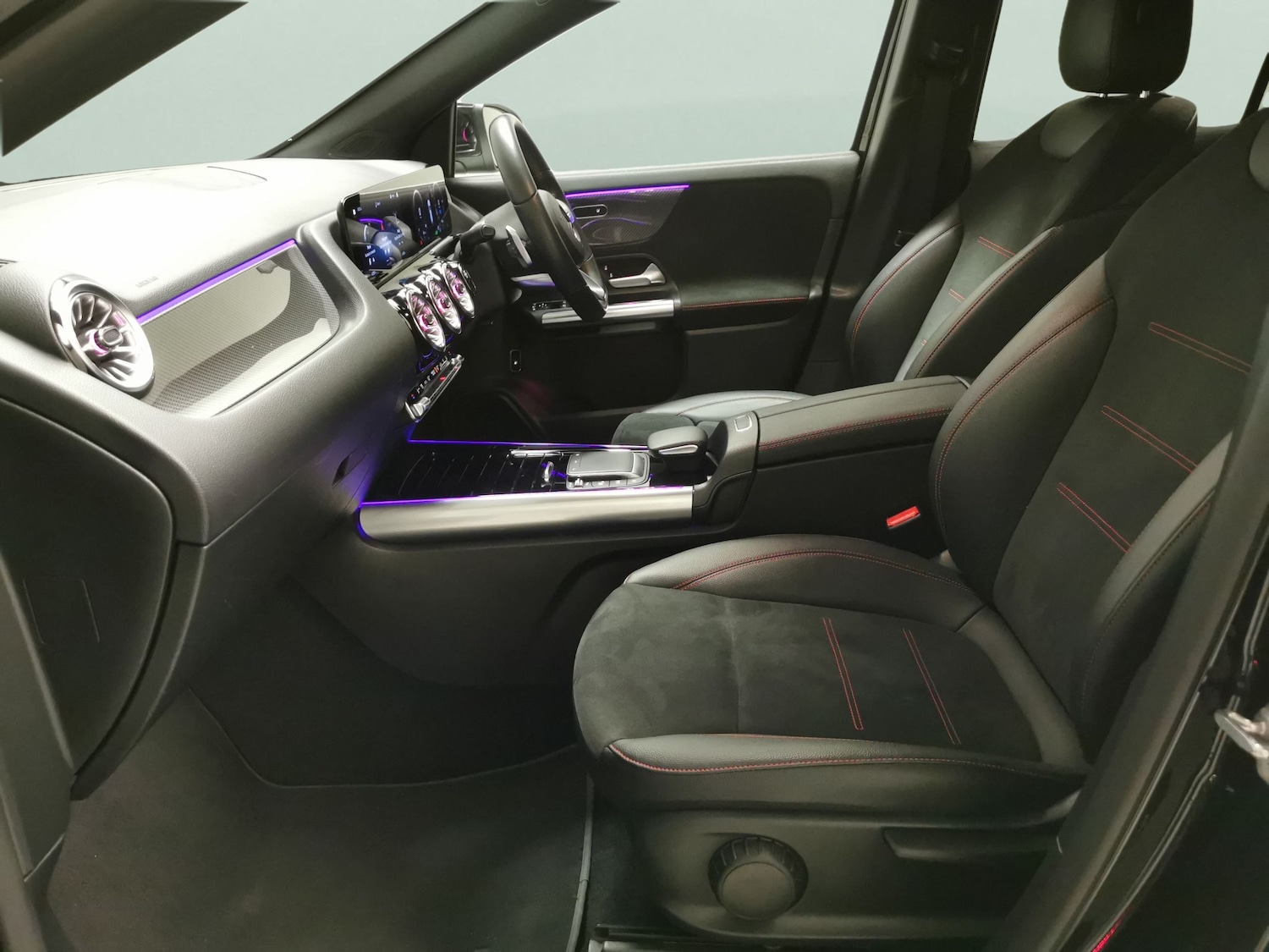 Used Mercedes-Benz GLA 2022 for sale - 77627907: Photo 4