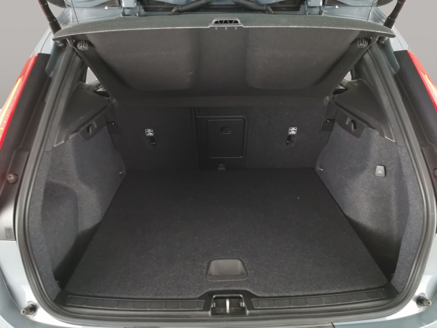 Used Volvo XC40 2022 for sale - 76851513: Photo 32