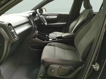 Used Volvo XC40 2023 for sale - 79342306: Photo
