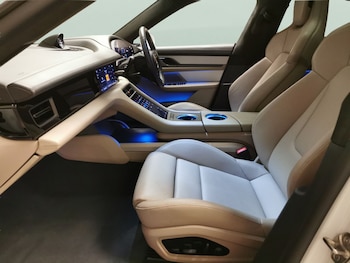 Used Porsche Taycan 2021 for sale - 78927677: Photo