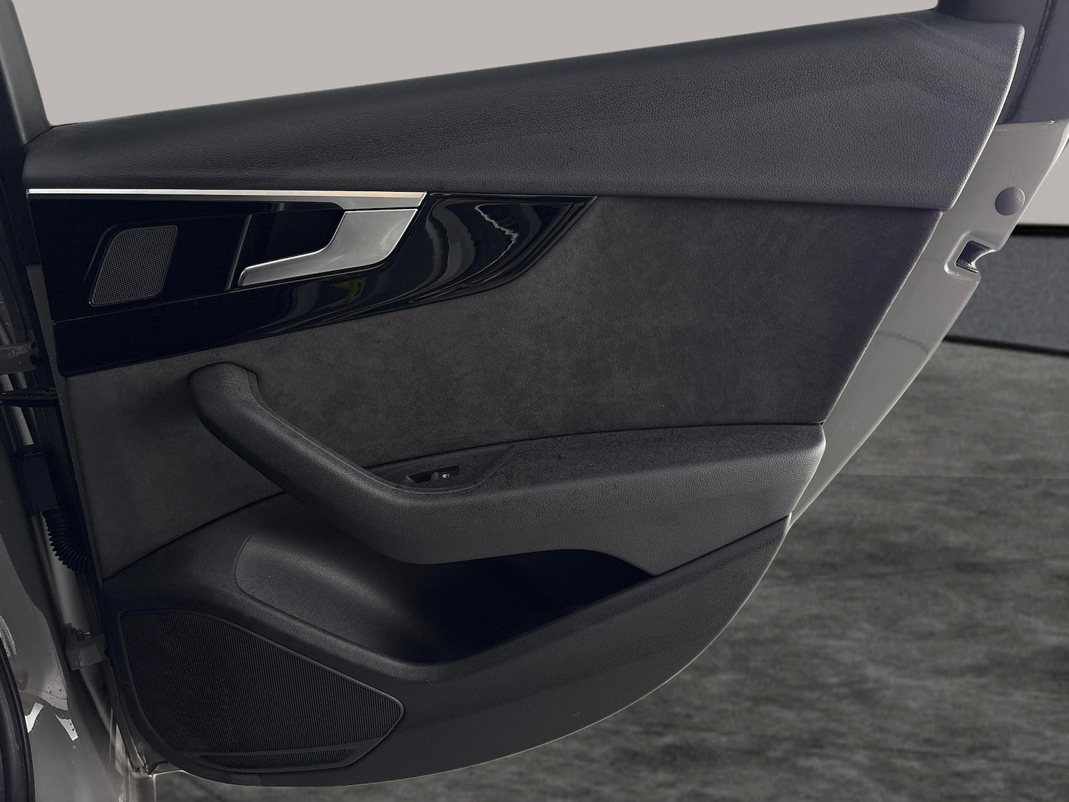 Used Audi A4 2020 for sale - 76636348: Photo 38