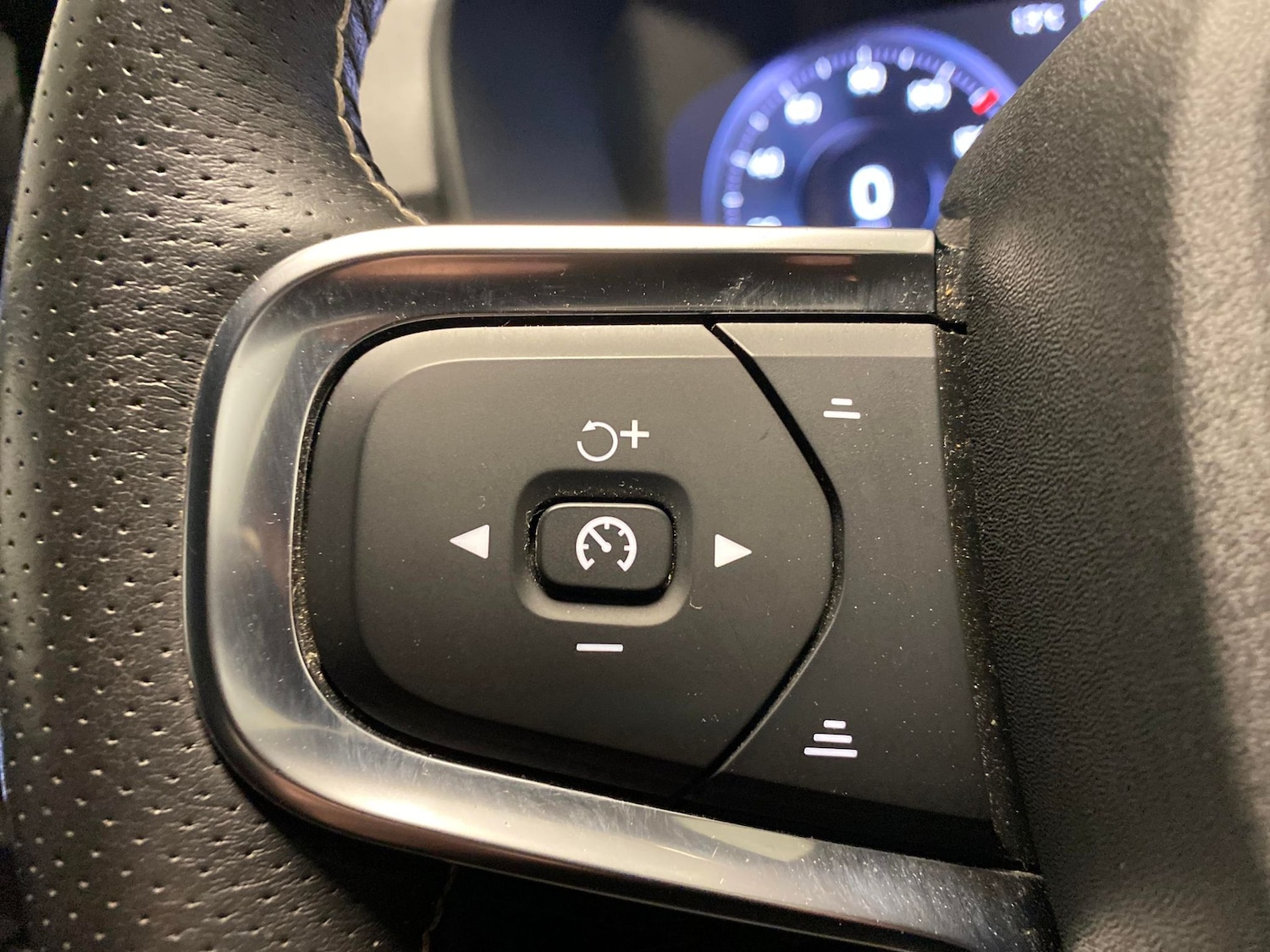 Used Volvo XC40 2021 for sale - 77797202: Photo 16