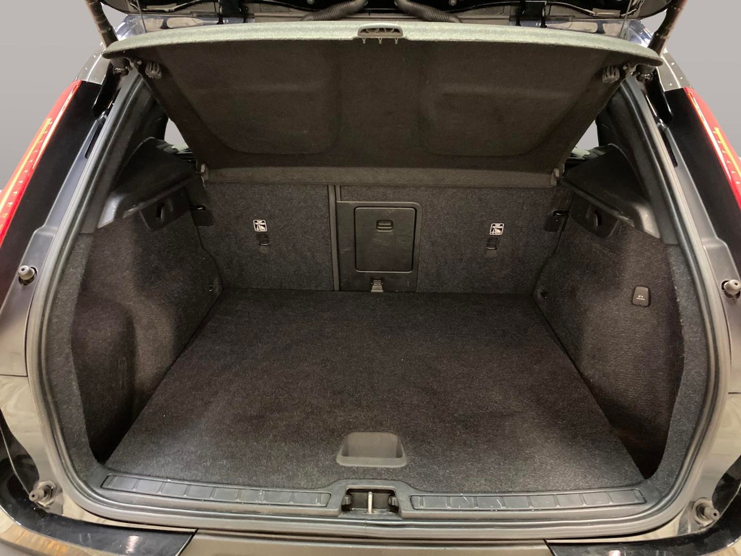 Used Volvo XC40 2021 for sale - 77797202: Photo 29