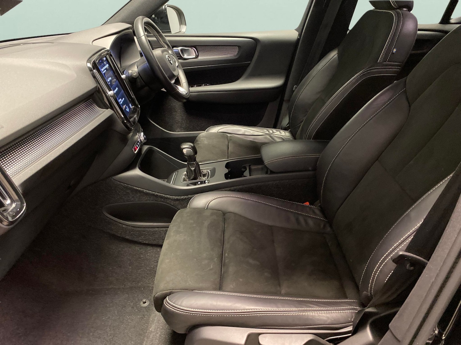 Used Volvo XC40 2021 for sale - 77797202: Photo 4