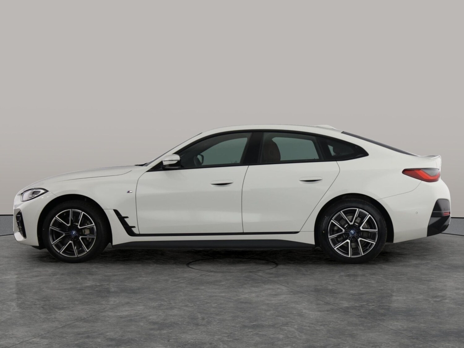 Used BMW i4 2022 for sale - 77829640: Photo 9