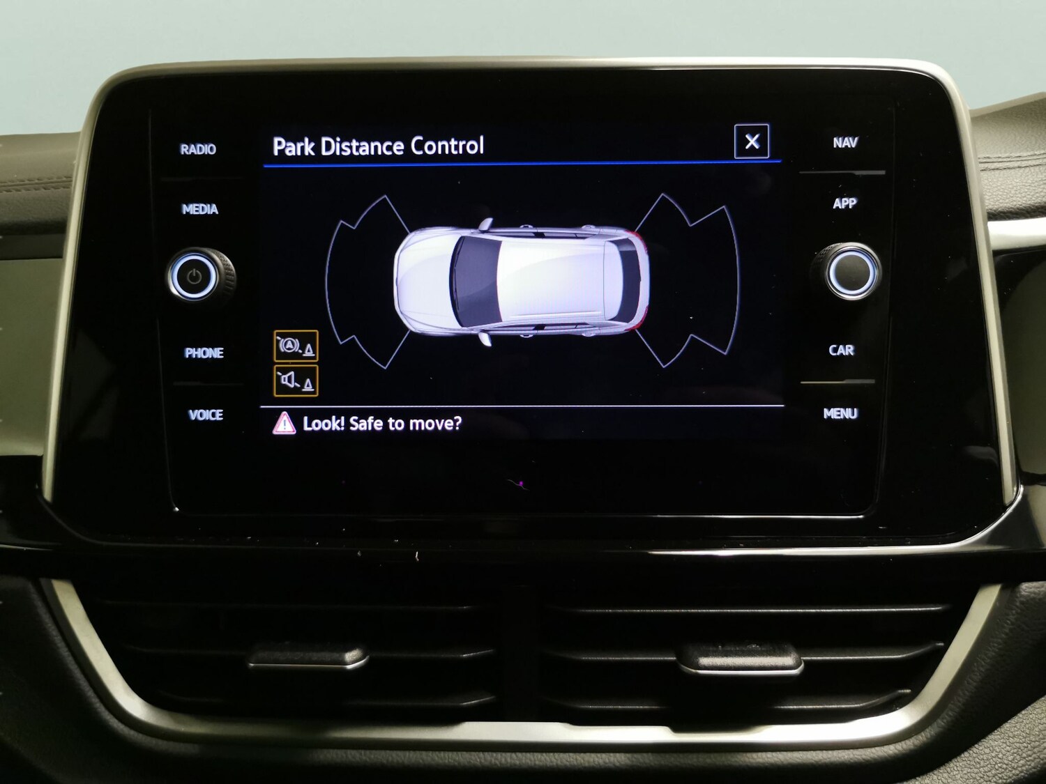 Used Volkswagen T-Roc 2023 for sale - 77600882: Photo 16