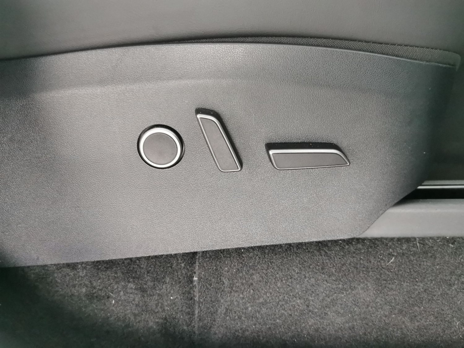 Used Tesla Model Y 2024 for sale - 77293788: Photo 17