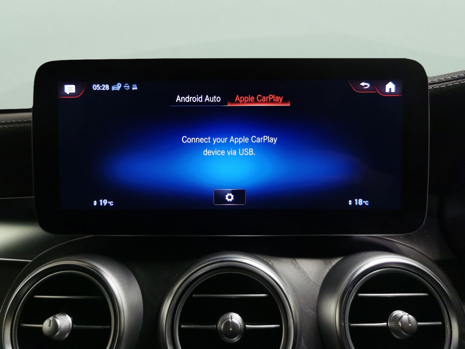 Used Mercedes-Benz GLC 2020 for sale - 76557224: Photo 16