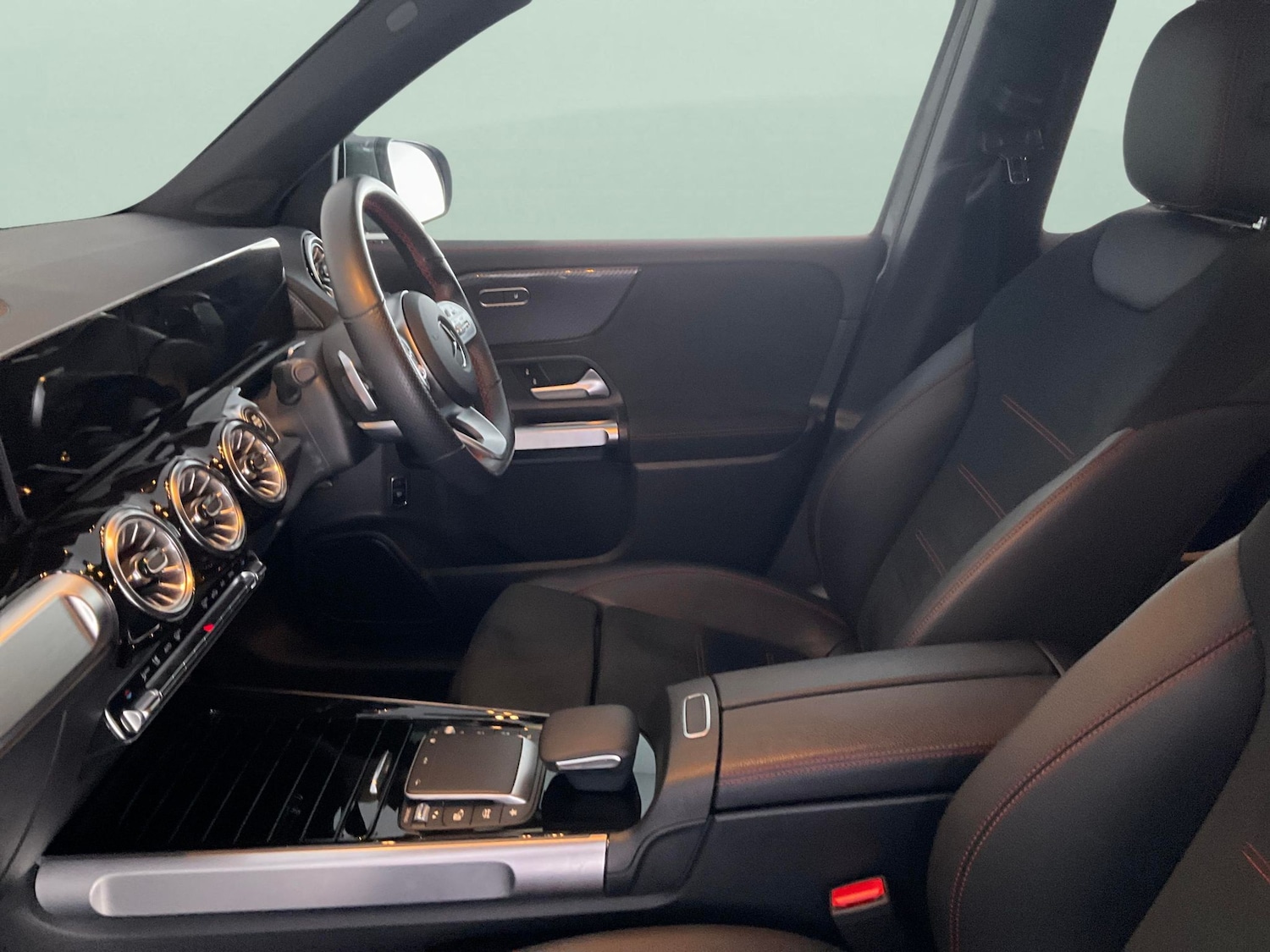 Used Mercedes-Benz GLB 2022 for sale - 76782078: Photo 4