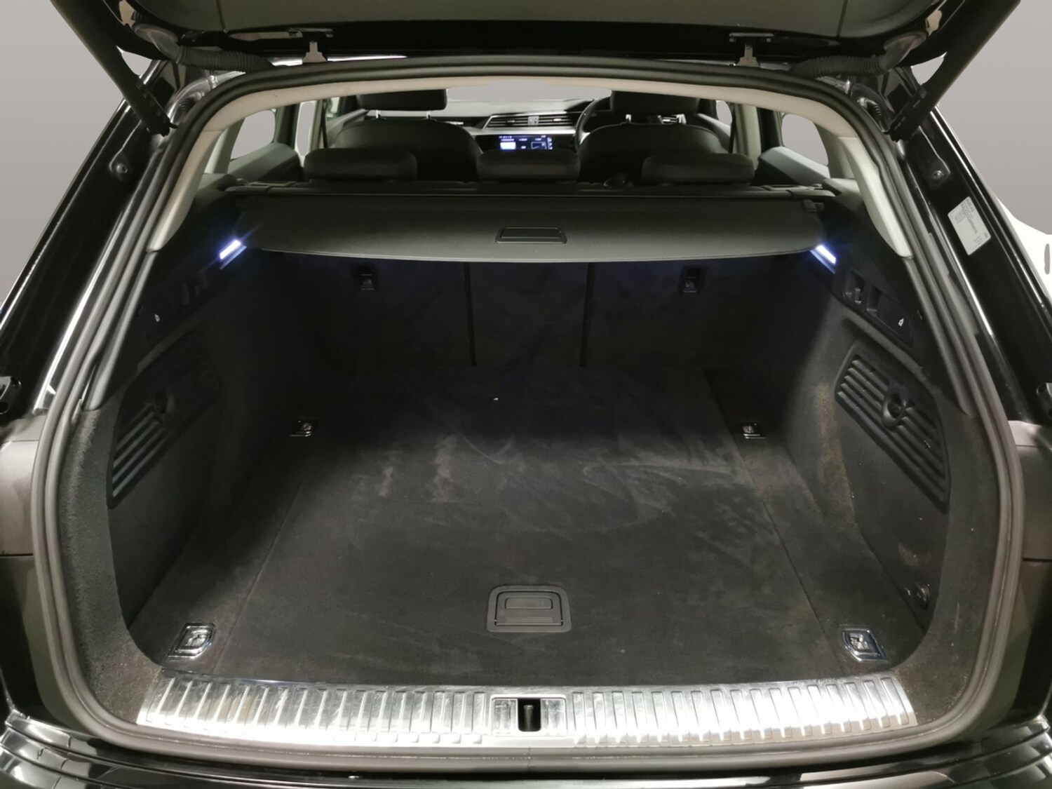 Used Audi e-tron 2021 for sale - 78163635: Photo 34