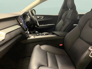 Used Volvo XC60 2023 for sale - 79582843: Photo