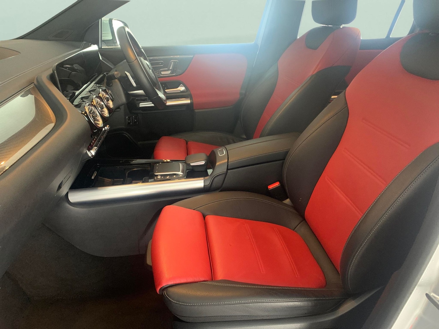 Used Mercedes-Benz GLA 2021 for sale - 76670027: Photo 4