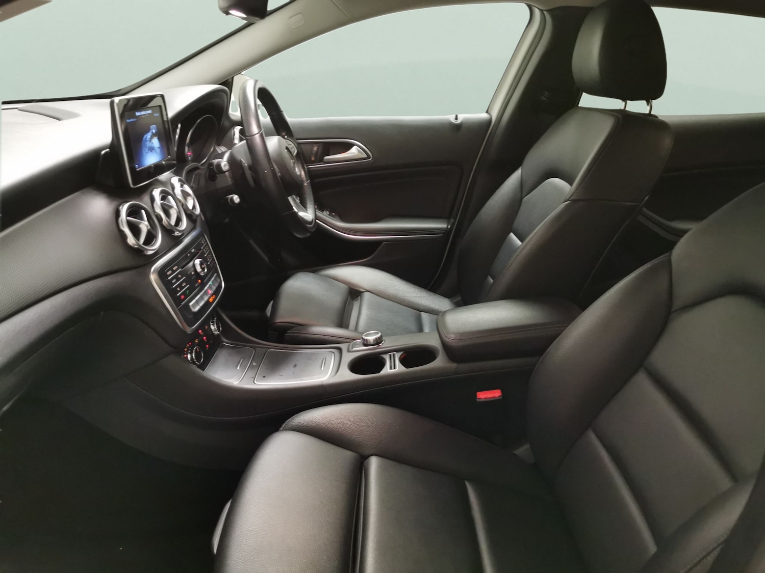 Used Mercedes-Benz GLA 2018 for sale - 76937759: Photo 4