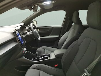 Used Volvo XC40 2023 for sale - 79178937: Photo