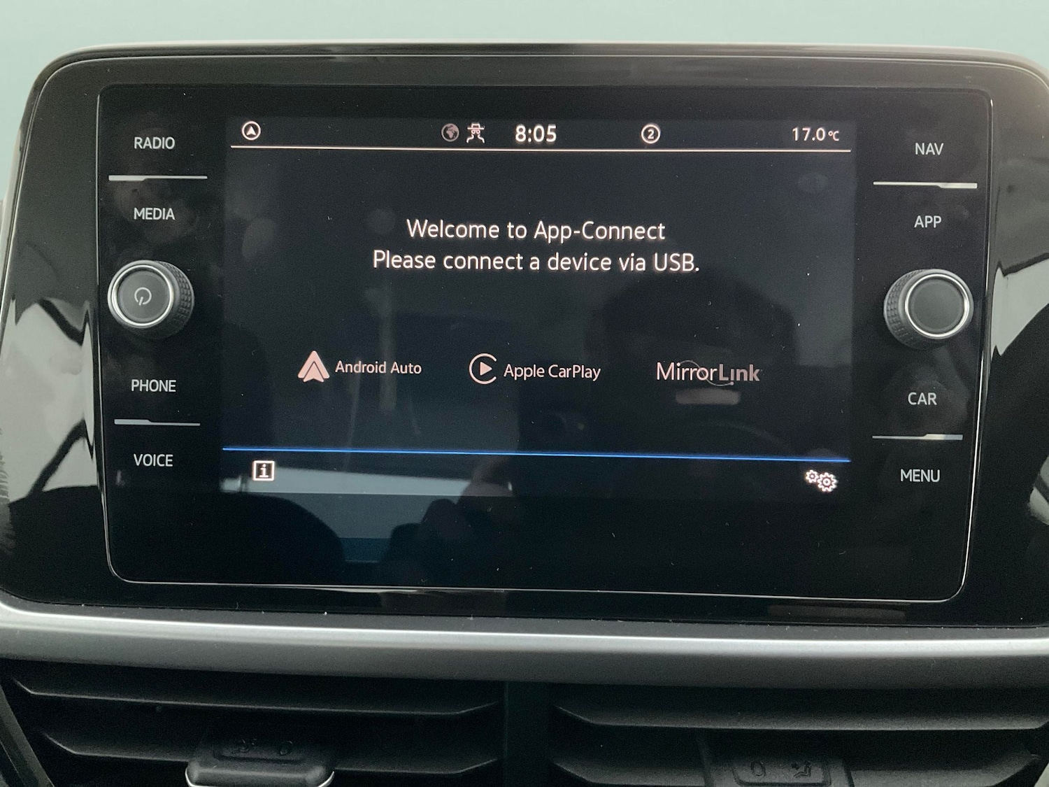 Used Volkswagen T-Roc 2023 for sale - 76590043: Photo 16