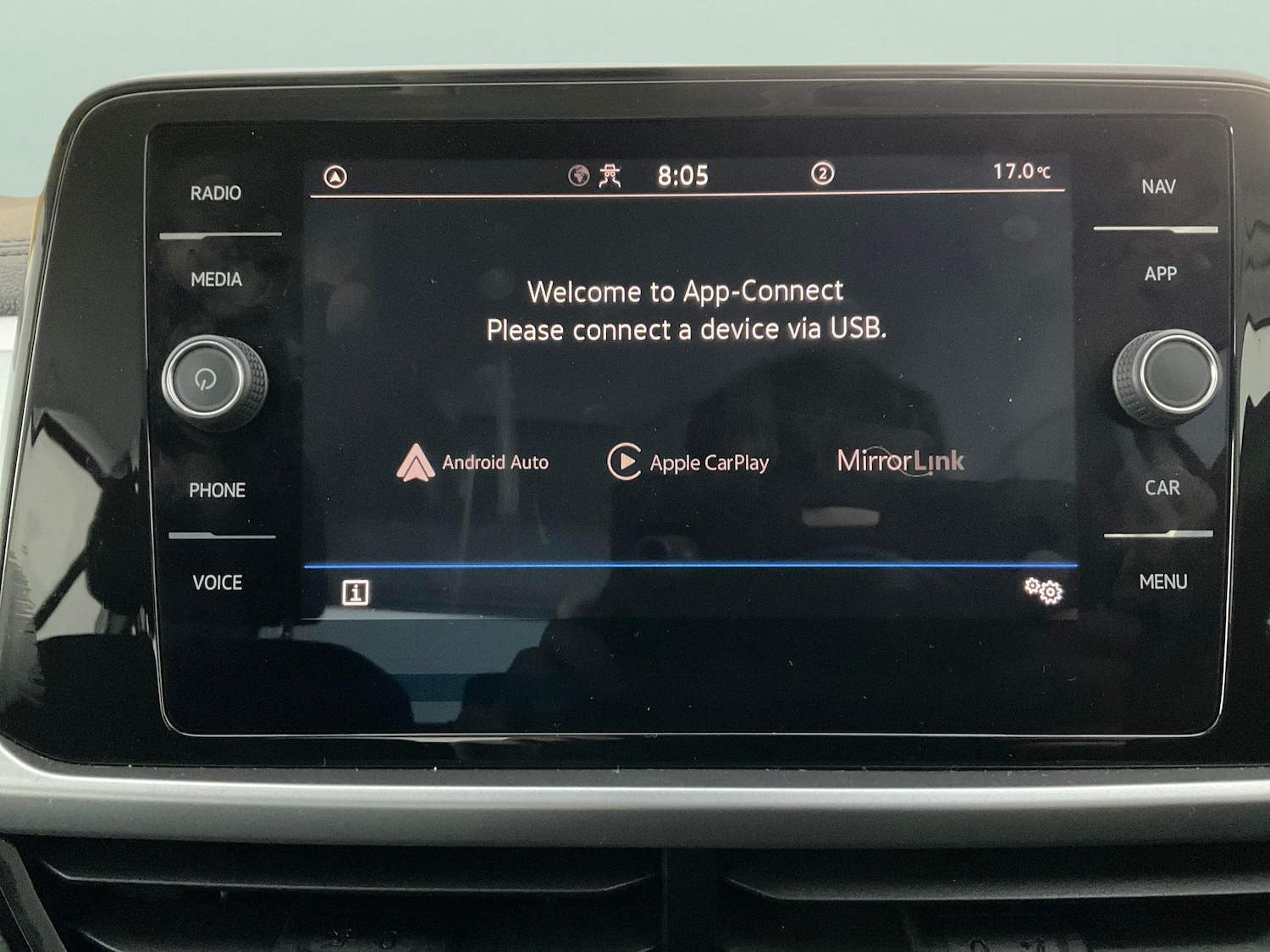 Used Volkswagen T-Roc 2023 for sale - 76590043: Photo 17